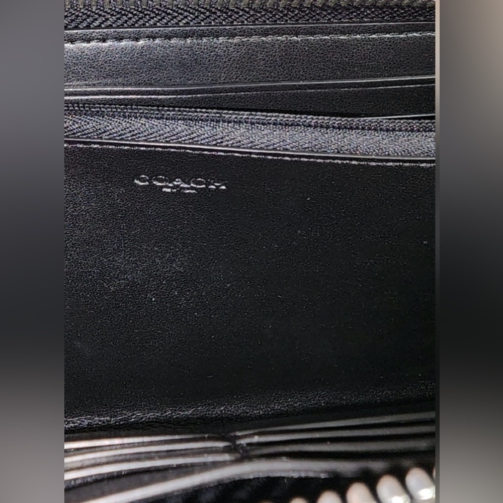 NWT COACH LIMITED EDITION STUDDED SCRIPT ZIPPER WALLET
7.5" (L) × 4" (H) - Picture 12 of 13